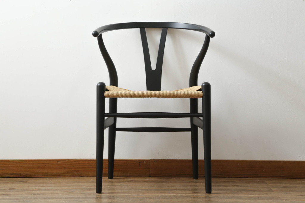 中古　北欧家具　老舗家具メーカー CARL HANSEN & SON(カール・ハンセン&サン)　ハンス J. ウェグナー(HANS J. WEGNER)デザイン　CH24　特徴的なラインを描く美しいフォルムのYチェア(ワイチェア、ダイニングチェア、アームチェア、イス、椅子)(R-075704)
