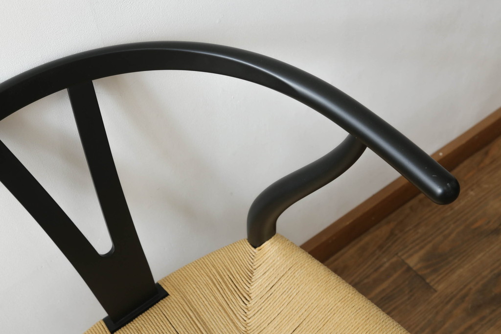 中古　北欧家具　老舗家具メーカー CARL HANSEN & SON(カール・ハンセン&サン)　ハンス J. ウェグナー(HANS J. WEGNER)デザイン　CH24　特徴的なラインを描く美しいフォルムのYチェア(ワイチェア、ダイニングチェア、アームチェア、イス、椅子)(R-075704)