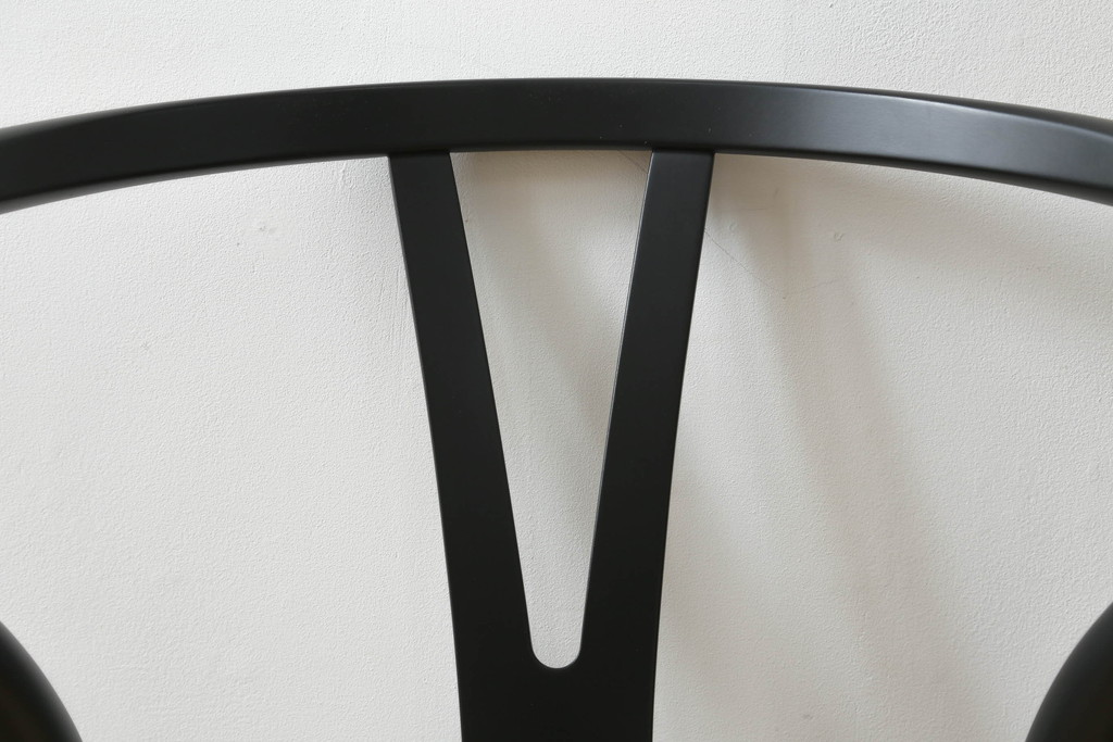 中古　北欧家具　老舗家具メーカー CARL HANSEN & SON(カール・ハンセン&サン)　ハンス J. ウェグナー(HANS J. WEGNER)デザイン　CH24　特徴的なラインを描く美しいフォルムのYチェア(ワイチェア、ダイニングチェア、アームチェア、イス、椅子)(R-075704)