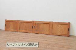 アンティーク建具　鉄板付き　堅牢な雰囲気が存在感を放つ、ヒノキ材を使用した鉄扉(蔵戸、玄関戸、引き戸)(R-048596)