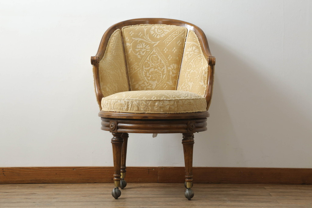 中古　DREXEL HERITAGE(ドレクセルヘリテイジ)　品のある佇まいが魅力的な回転チェア(アームチェア、デスクチェア、回転椅子、一人掛けソファ、1人掛けソファ、1Pソファ、椅子、イス)(R-075562)
