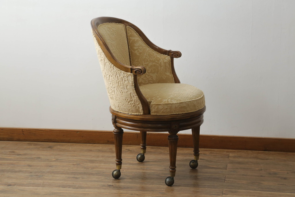 中古　DREXEL HERITAGE(ドレクセルヘリテイジ)　品のある佇まいが魅力的な回転チェア(アームチェア、デスクチェア、回転椅子、一人掛けソファ、1人掛けソファ、1Pソファ、椅子、イス)(R-075562)