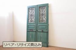 和製アンティーク　シンプルなデザインが取り入れやすい小さな亀甲金網入り引き戸1枚(きつね格子、狐格子、くぐり戸、蔵戸、格子戸、マス目、升目、建具)(R-059796)