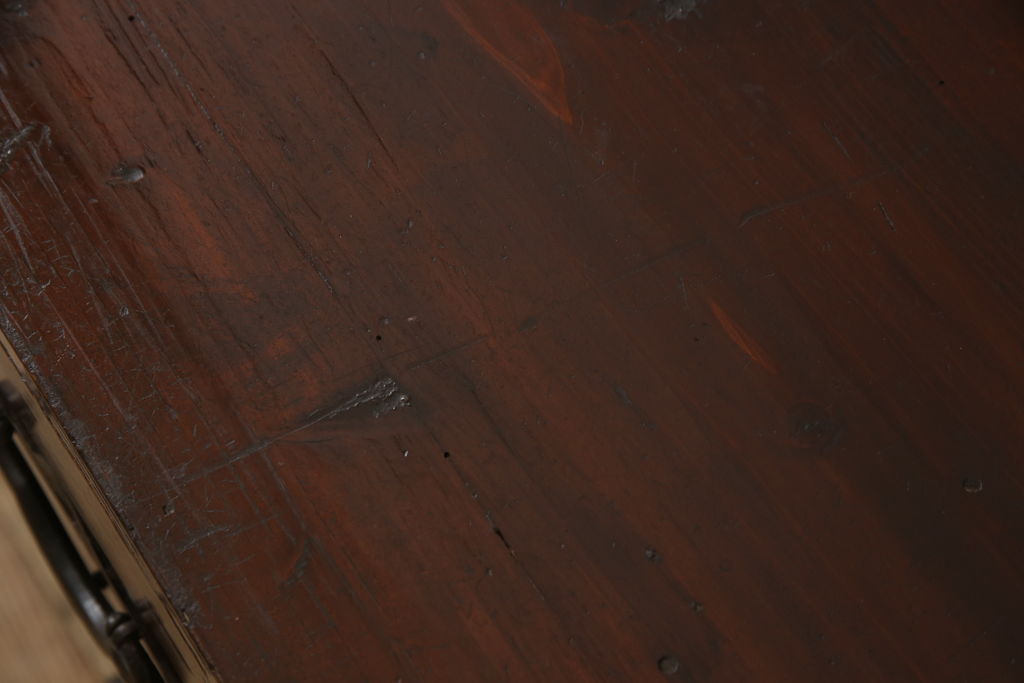 アンティーク家具　明治大正期　前面栗材　桜の丸金具が魅力的な米沢箪笥(衣装箪笥、収納箪笥、古箪笥、引き出し、ローチェスト、ローボード)(R-055532)