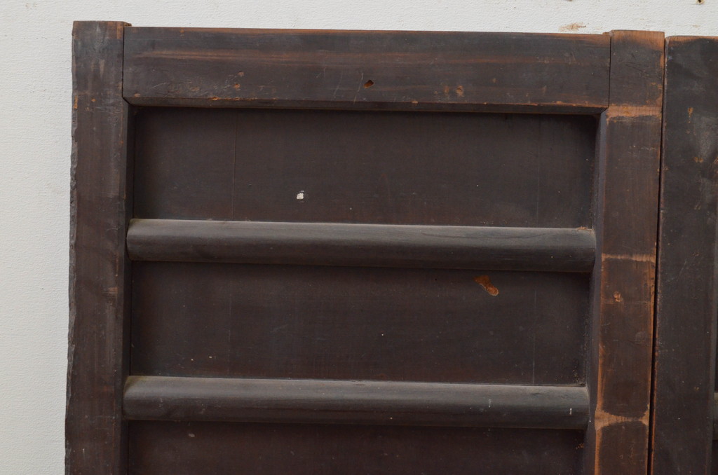 アンティーク建具　古き時代の味わいが魅力的な横桟板戸窓2枚セット(引き戸、格子戸、舞良戸)(R-067688)