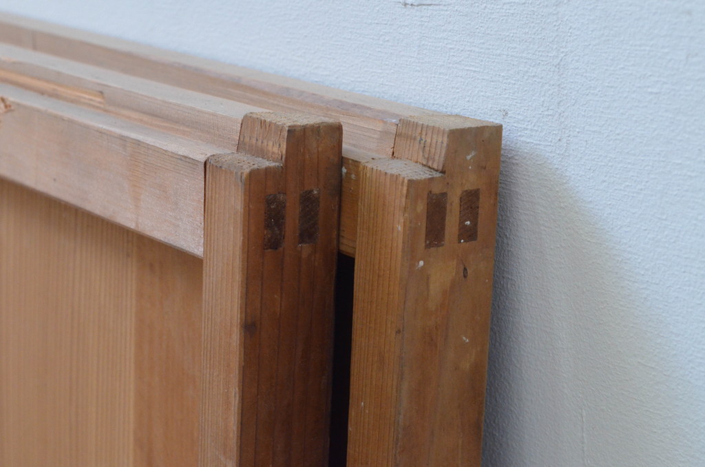 アンティーク建具　温かみのある木味が魅力の板戸窓2枚セット(引き戸)(R-067696)