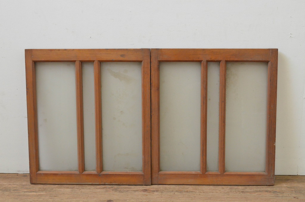 アンティーク建具　昭和レトロな雰囲気漂うガラス窓2枚セット(ガラス戸、引き戸)(R-067716)