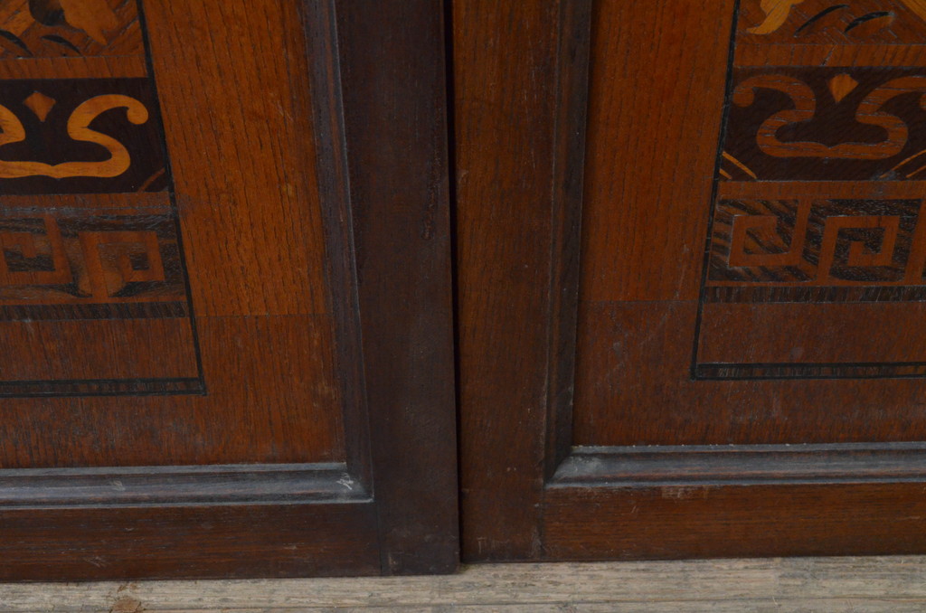 アンティーク建具　大正ロマンの雰囲気を高める小さな象嵌入り板戸窓2枚セット(引き戸)(R-067698)