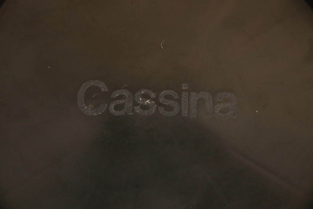 中古　Cassina(カッシーナ)　412　CAB(キャブ)　MARIO BELLINI(マリオベリーニ)　チャイナレッドカラー　空間のアクセントになるアームレスチェア(ダイニングチェア)(定価約21万円)(R-056898)