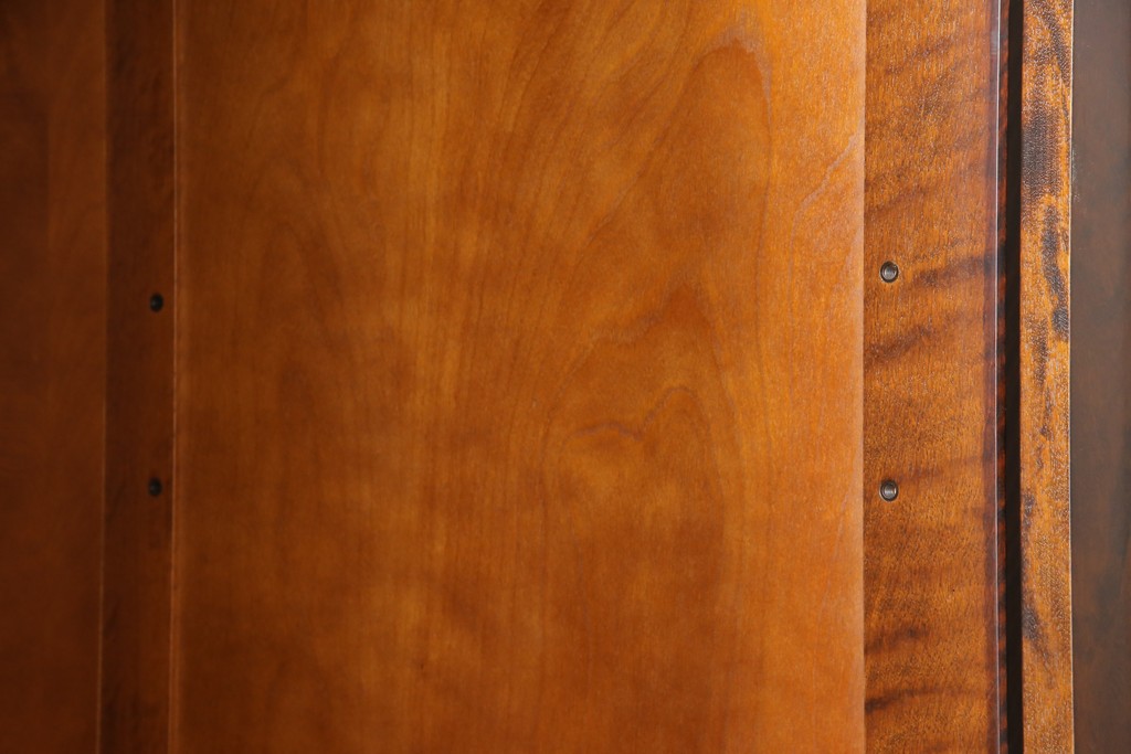 中古　北海道民芸家具　姿見付き　ポールの高さを変えられて便利!濃淡の木色が魅力的なワードローブ(洋服タンス)(R-051056)