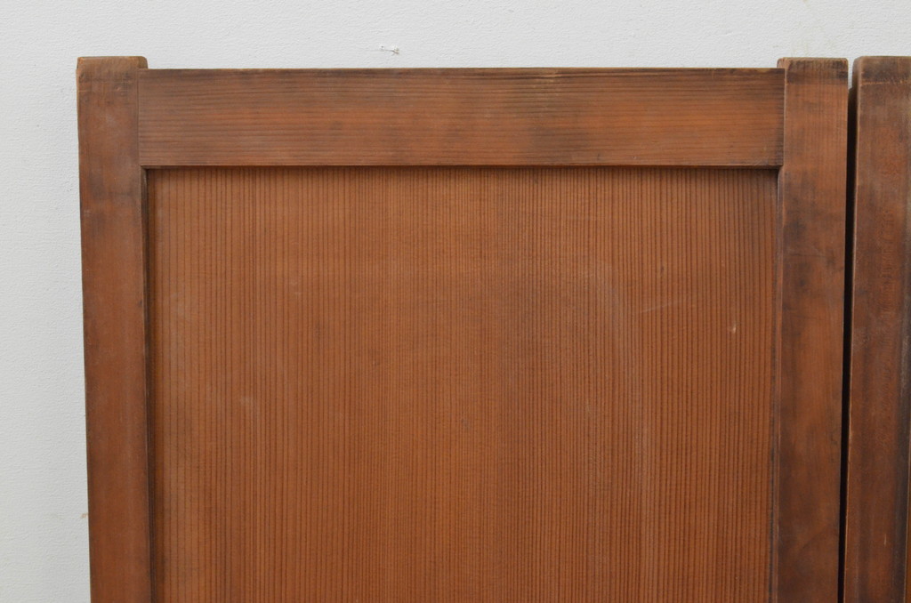 アンティーク建具　杉材　美しい柾目が魅力的な板戸窓2枚セット(引き戸)(R-068015)
