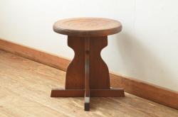 中古　美品　城所右文次デザイン　三越伊勢丹プロパティ・デザイン　Bamboo Chair　滑らかな曲線のデザインが目を惹くバンブーチェアと特注のオットマンのセット(アームチェア、安楽椅子、ディスプレイ、フットスツール)(チェア定価約54万円)(オットマン定価約30万円)(R-081257)