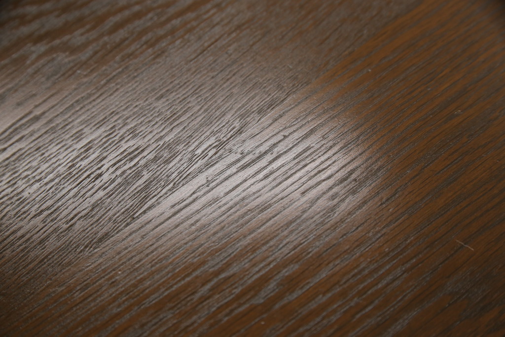 中古　横浜クラシック家具　ノックオンウッド(knockonwood)　コロニアルシリーズ(Hand Made)　クラシカルな佇まいが魅力のラウンドテーブル(カフェテーブル、コーヒーテーブル、丸テーブル)(R-065746)