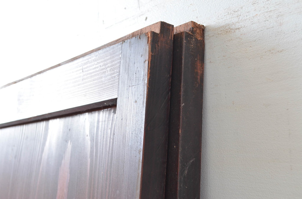 アンティーク建具　深みのある色合いが魅力的な格子帯戸2枚セット(引き戸、格子戸)(R-080638)