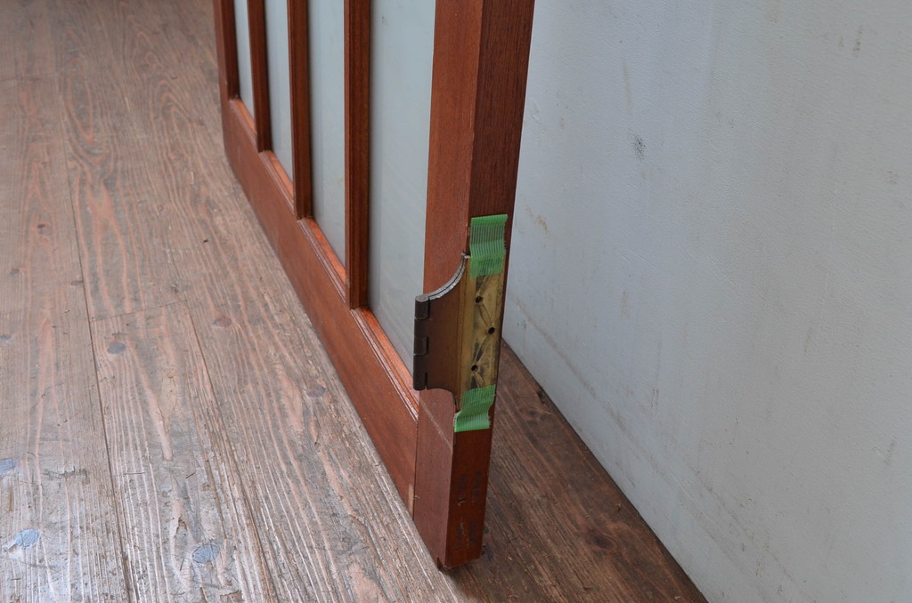 アンティーク建具　レトロな佇まいが魅力的なドア1枚(ガラス扉)(R-080501)