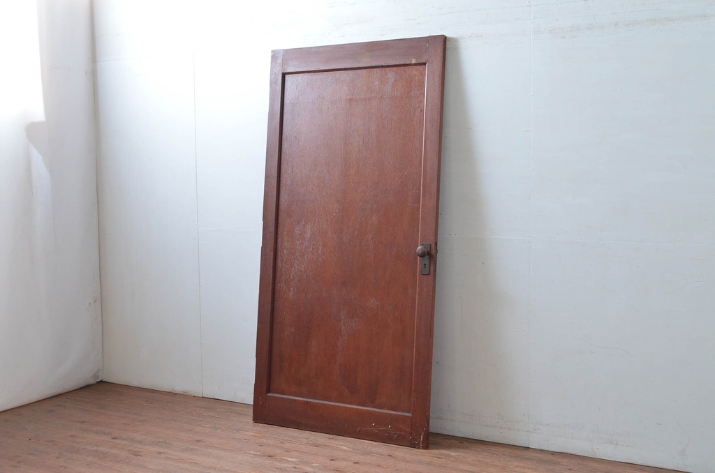 アンティーク建具　木のぬくもり溢れるレトロなドア1枚(木製ドア、扉)(R-080499)