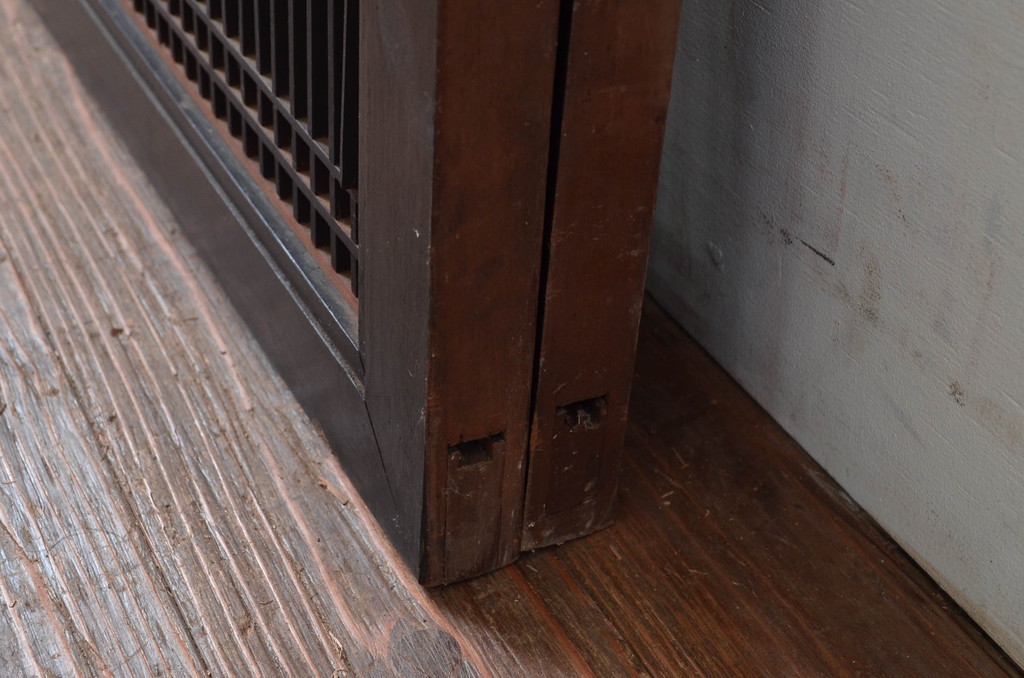アンティーク建具　整然と並ぶ格子が目を惹く大きく立派な筬欄間2枚セット(明かり取り、明り取り、オサランマ、おさらんま、格子欄間)(R-080461)
