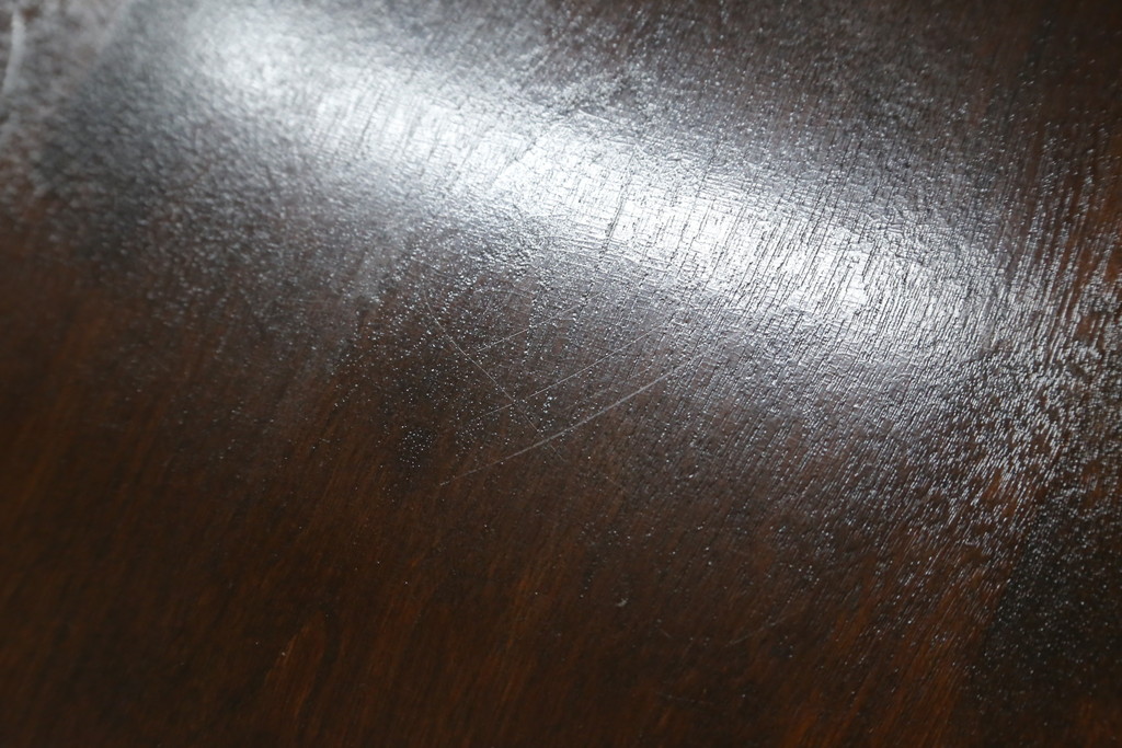 中古　松本民芸家具　斜めにすっと伸びた脚がスタイリッシュで印象的な#67型座卓I(ローテーブル、センターテーブル)(定価約20万円)R-073871)