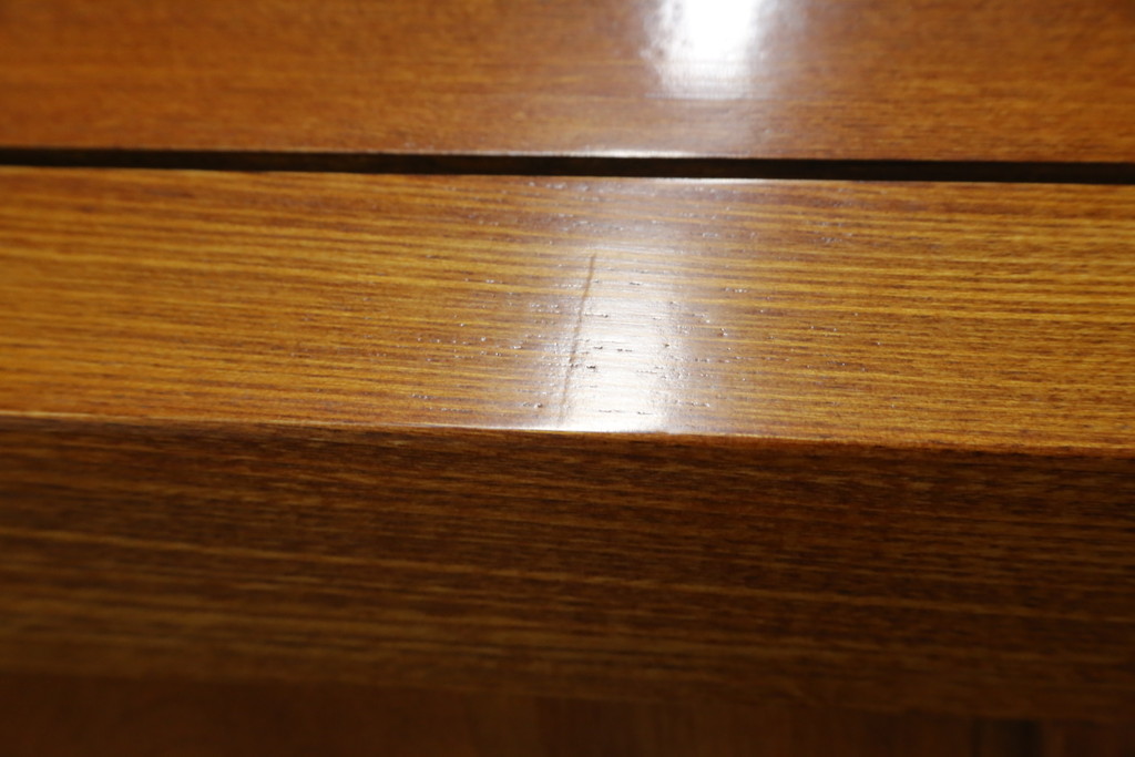 中古　美品　最高級　総欅(ケヤキ)材　無垢　四枚引き戸　上質な和の空間を演出する水屋箪笥サイドボード(食器棚、収納棚、戸棚、カップボード、サイドキャビネット)(R-081274)