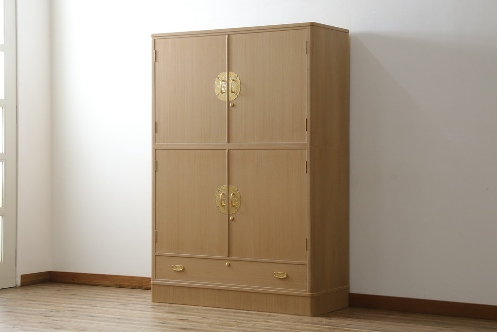 中古　美品　国産　職人手造り　繊細で美しい金具が品の良さを高める総桐箪笥(桐たんす、整理箪笥、和タンス、着物箪笥、衣装箪笥、収納たんす、引き出し、衣装盆)(R-079451)