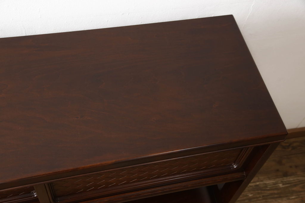 中古　美品　モリシゲ(MORISHIGE/森繁)　品のある佇まいが上質な和の空間にぴったりな、モダンな茶棚(飾り棚、茶箪笥、戸棚)(R-058573)