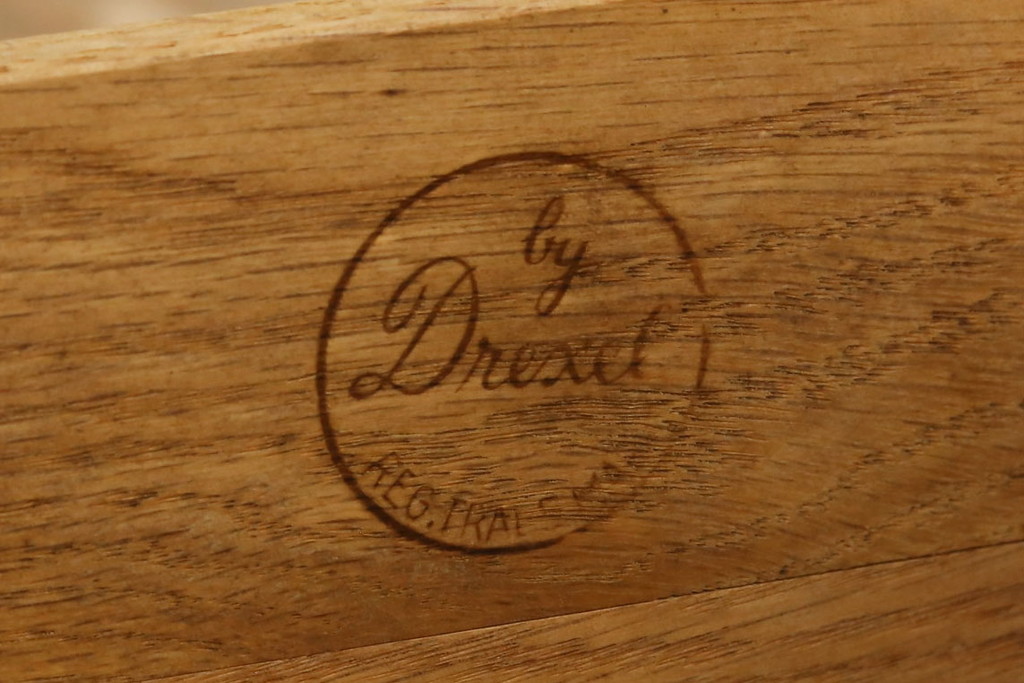 アメリカビンテージ　DREXEL HERITAGE(ドレクセルヘリテイジ)　凝ったデザイン!整理整頓しやすい大振りなチェスト(キャビネット、引き出し、戸棚、ヴィンテージ)(R-057126)