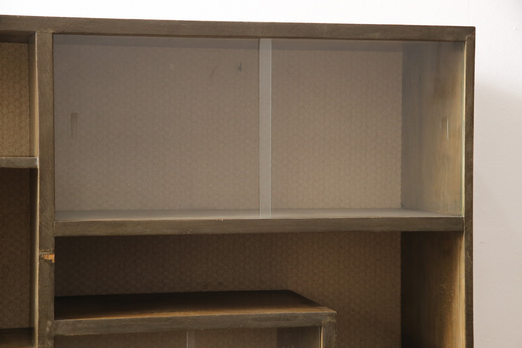 和製アンティーク　レトロで変わったデザインの本棚(飾り棚、収納棚、戸棚、キャビネット)(R-057756)