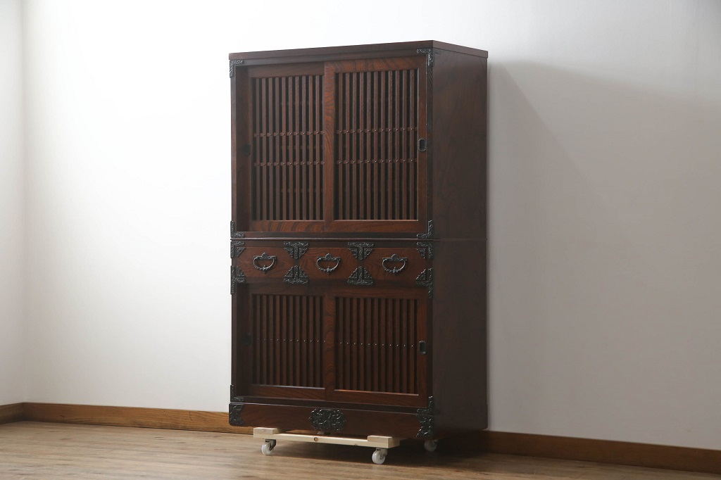 中古　美品　岩谷堂箪笥　品の良い佇まいが和の空間を引き立てる水屋箪笥(茶タンス、茶棚、収納棚、戸棚、キャビネット、上下バラ売り可能)(定価約68万円)(R-073173)