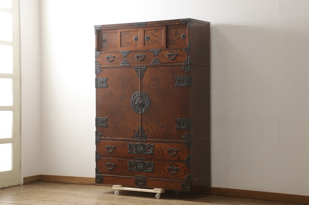 中古　美品　岩谷堂箪笥　菊幸　和の趣あふれる衣装箪笥(和箪笥、和たんす、収納箪笥、引き出し、上下バラ売り可能)(定価約83万円)(R-061034)