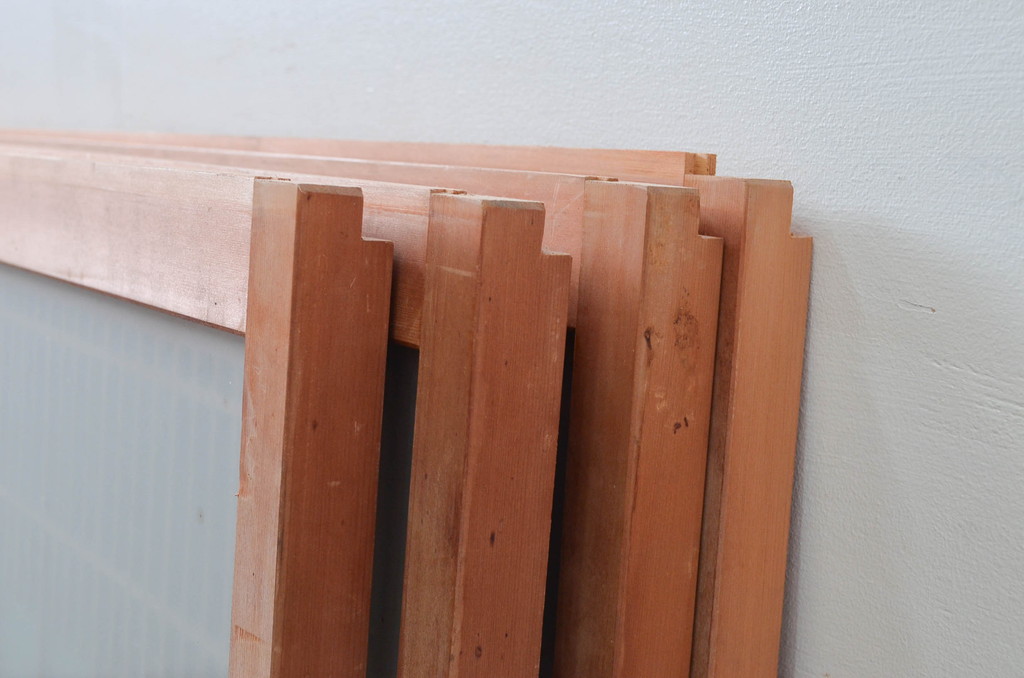 ビンテージ建具　和の空間づくりにおすすめ!凝った作りの格子入りガラス窓4枚セット(組子、引き戸、ガラス戸、格子戸、ヴィンテージ)(R-080878)