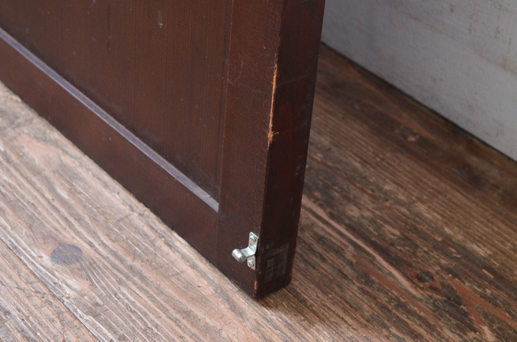 アンティーク建具　落ち着きのある色合いが魅力の舞良戸扉1枚(ドア、まいらど、板戸)(R-081061)