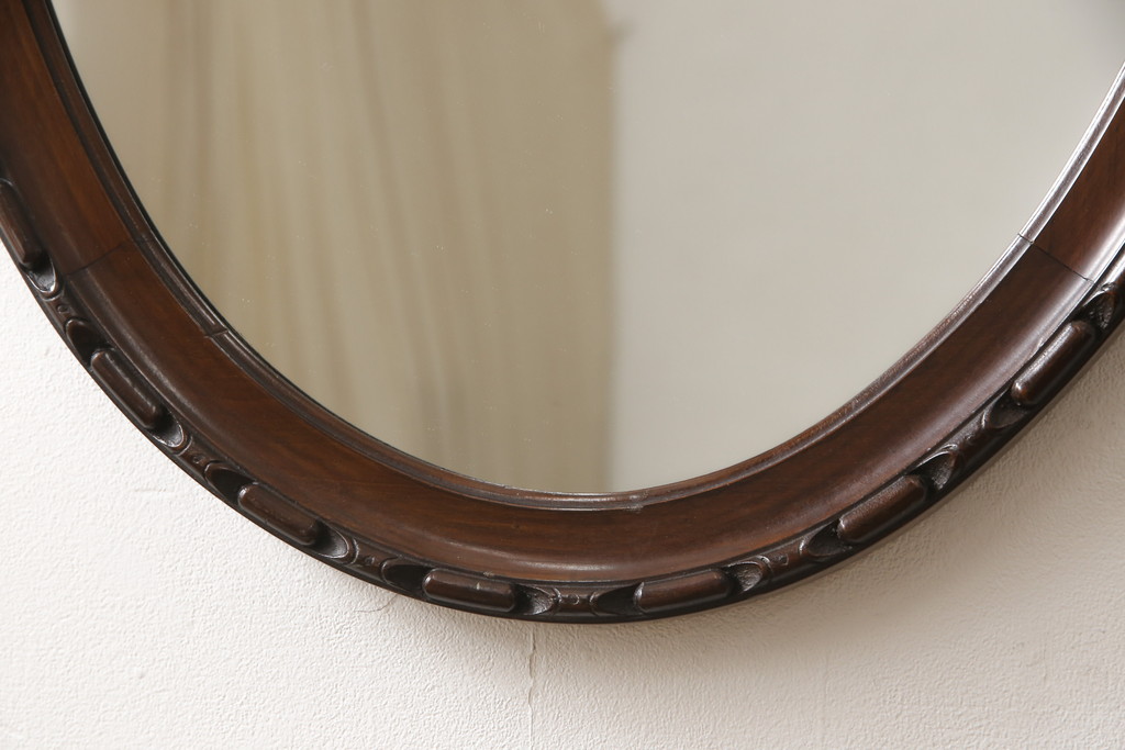 イギリスアンティーク　レリーフがお洒落なアクセントになるウォールミラー(壁掛け鏡)(R-055217)