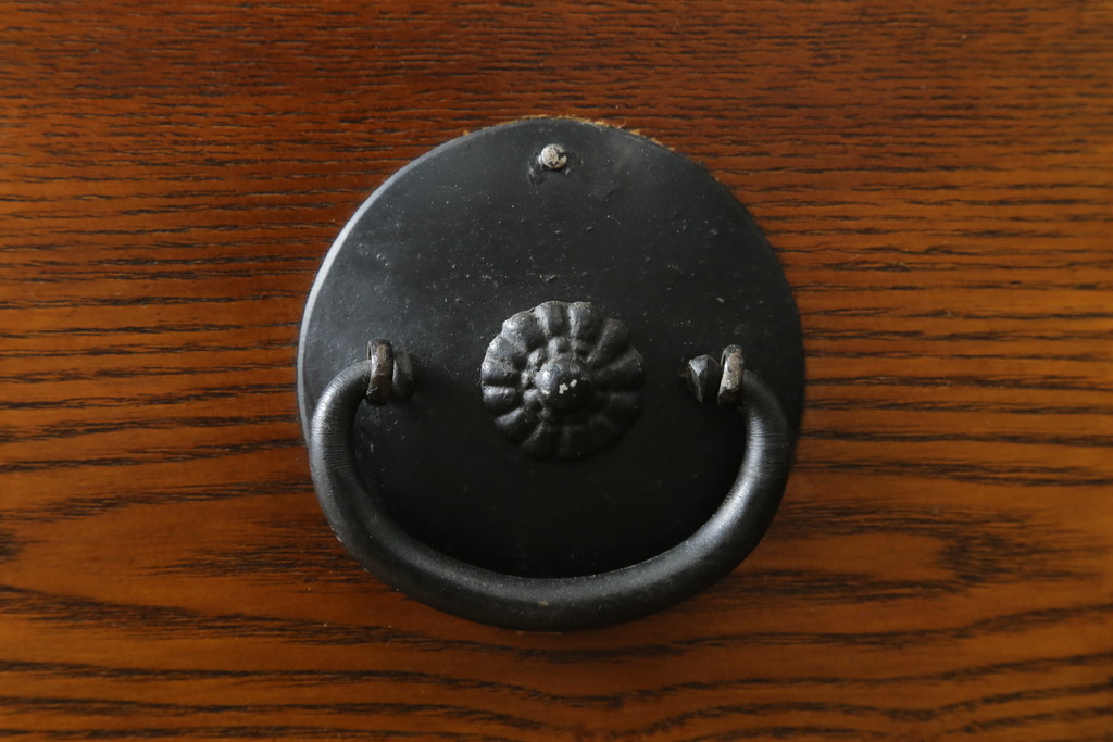 中古　美品!!　楡(ニレ)材　組み合わせ式　収納力抜群!!金具の素敵な両面使いできる階段箪笥(和箪笥、和タンス、収納箪笥)(R-075079)