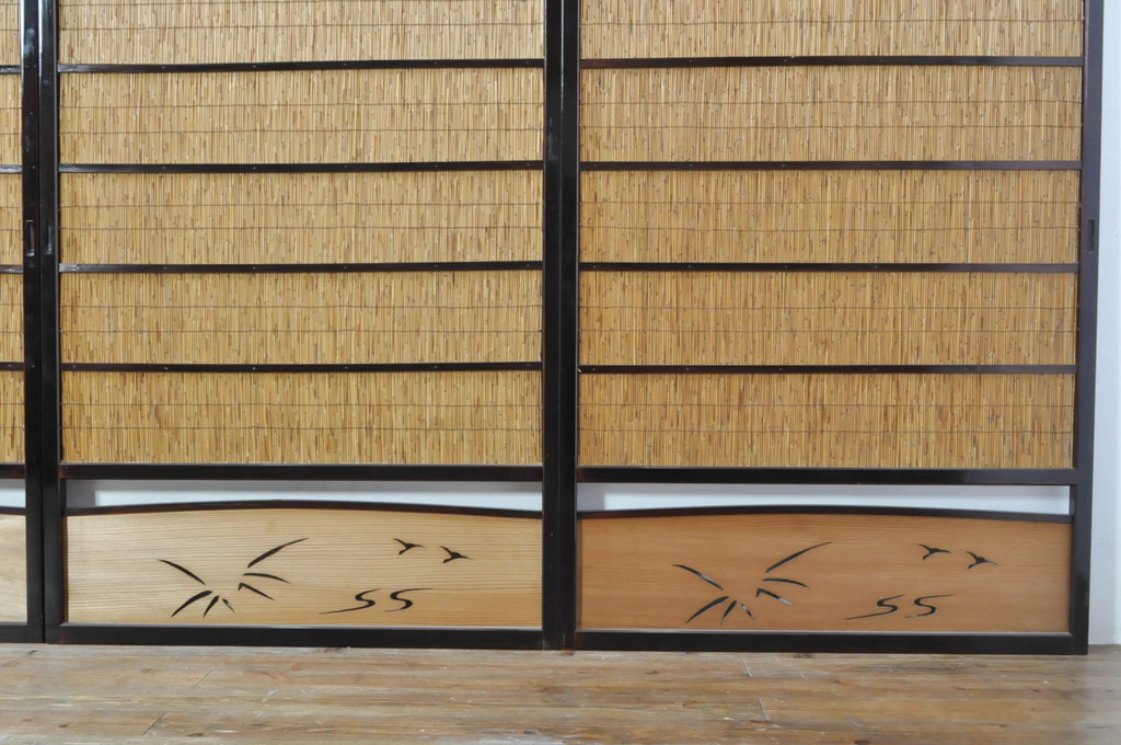 アンティーク建具　漆塗りの枠　透かし彫り入り　涼しげな和の空間を演出する夏戸4枚セット(引き戸、簾戸、簀戸、葭戸、夏障子、御簾戸、すど)(R-077446)