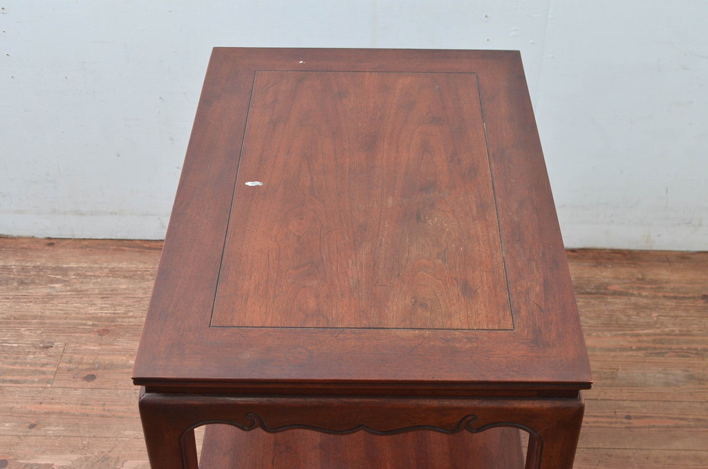 中古　ヘンレドン(HENREDON)　李朝　シノワズリ(chinoiserie)デザイン　オリエンタルなデザインが目を引くサイドテーブル(花台、電話台、飾り台、ナイトテーブル、コンソールテーブル、米国)(R-082016)