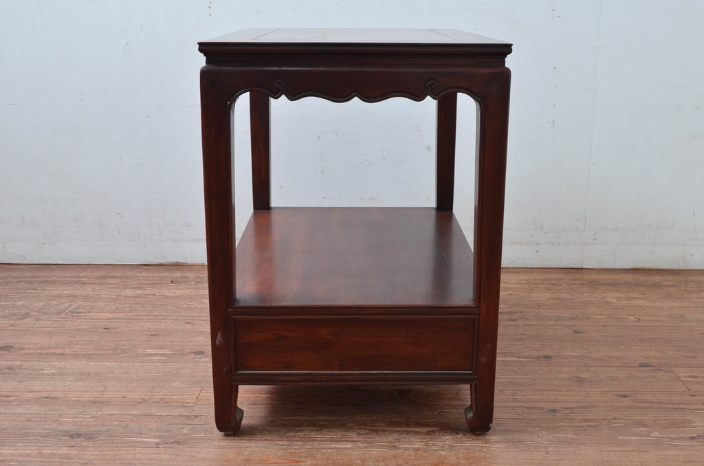 中古　ヘンレドン(HENREDON)　李朝　シノワズリ(chinoiserie)デザイン　オリエンタルなデザインが目を引くサイドテーブル(花台、電話台、飾り台、ナイトテーブル、コンソールテーブル、米国)(R-082016)