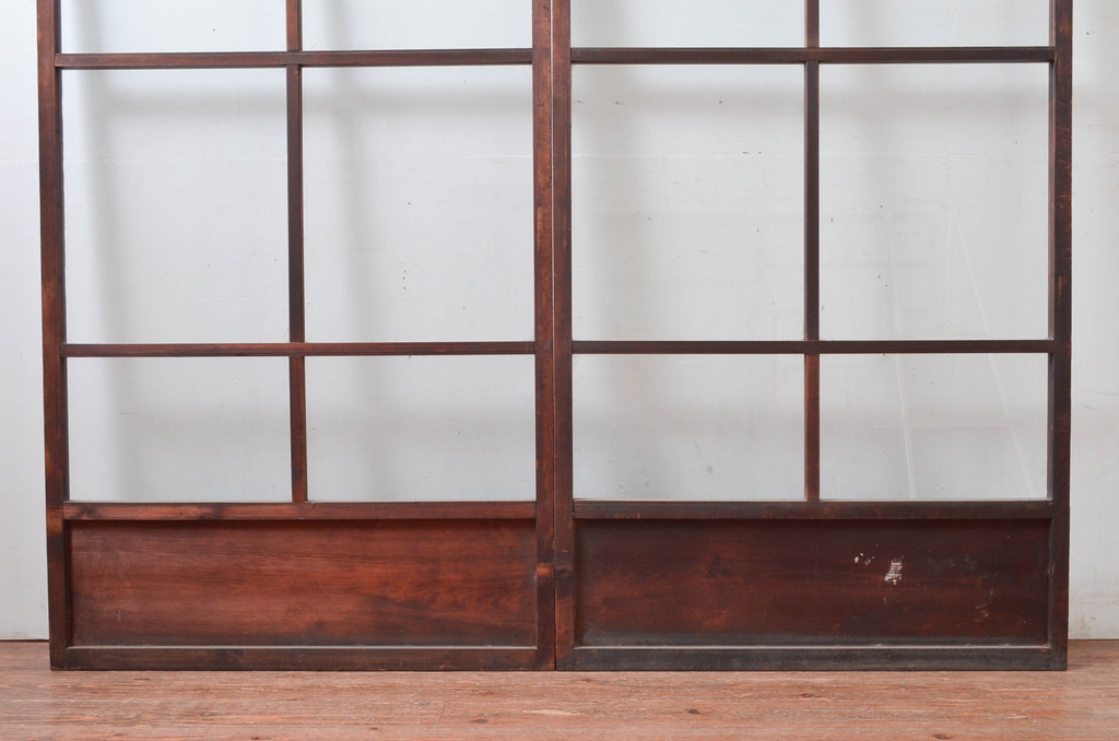 アンティーク建具　シンプルな作りが取り入れやすい!作りの良いガラス戸2枚セット(引き戸、建具)(R-080979)