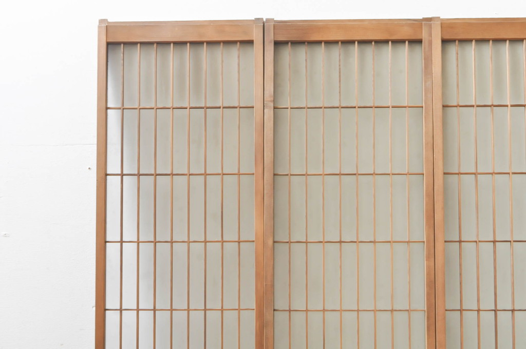アンティーク建具　シンプルな佇まいが落ち着きのある空間を演出する格子入り書院戸4枚セット(窓、引き戸、ガラス戸)(R-076364)