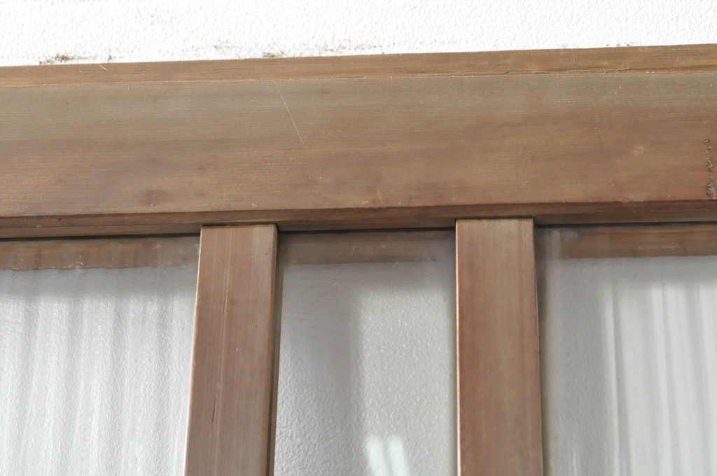 アンティーク建具　レトロな空間作りにおすすめなモールガラス入りガラス戸(引き戸)(R-076330)