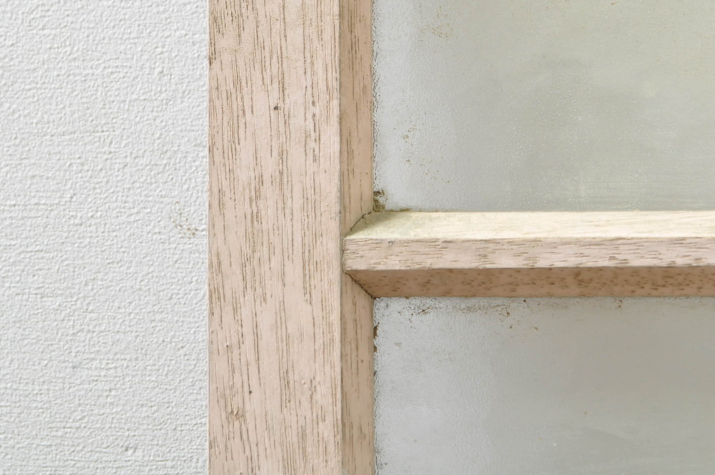 アンティーク建具　ペイント仕上げ限定　レトロな空間づくりにおすすめの両開き窓1対2枚セット(ガラス窓、ガラス戸、ガラス扉)(R-076347)