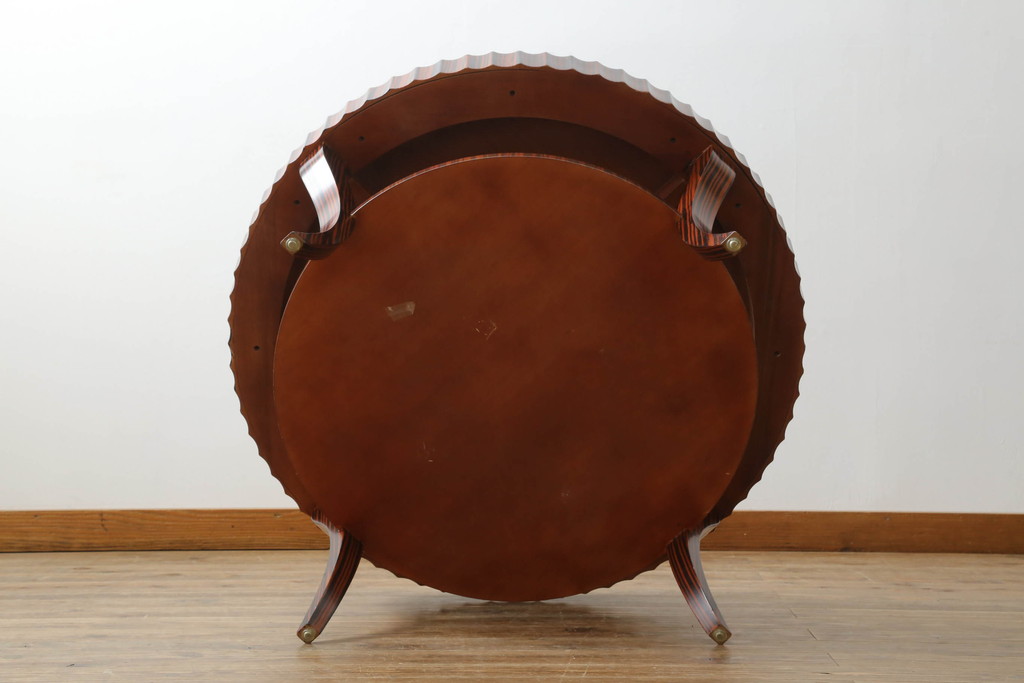 中古 アメリカ Baker(ベーカー社) 洗練された佇まいが目を惹く 中古 アメリカ Baker(ベーカー社) 洗練された佇まいが目を惹く