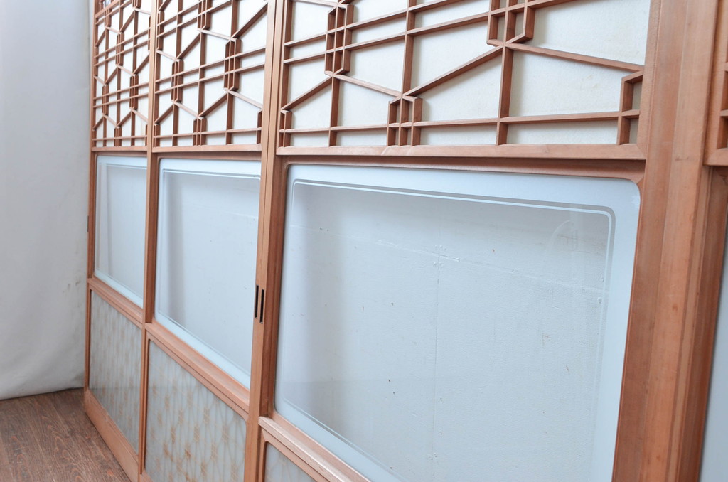 アンティーク建具　高級特注品!!　上品で凝ったデザインが魅力的な組子入り雪見障子戸4枚セット(猫間障子戸、擦り上げ障子戸、擦上障子戸、引き戸、ガラス戸)(R-081072)