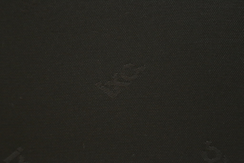 中古　美品　Cassinaixc.(カッシーナイクスシー)　IXC. R&D(イクスシー.R&D)　LINE(ライン)　FX革　スタイリッシュな佇まいが格好良いアームチェアとスツールのセット(ダイニングチェア、椅子、イス、本革、レザー、オットマン、フットスツール)(チェアの定価約12万8千円/スツールの定価約8万円)(R-066370)