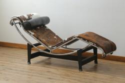 中古　美品!!　イタリア　Cassina(カッシーナ)　Le Corbusier(ル・コルビュジエ)　LC4　スタイリッシュで洗練された大人の空間を演出するシェーズロング(寝椅子、カウチ)(定価約92万円)(R-074275)