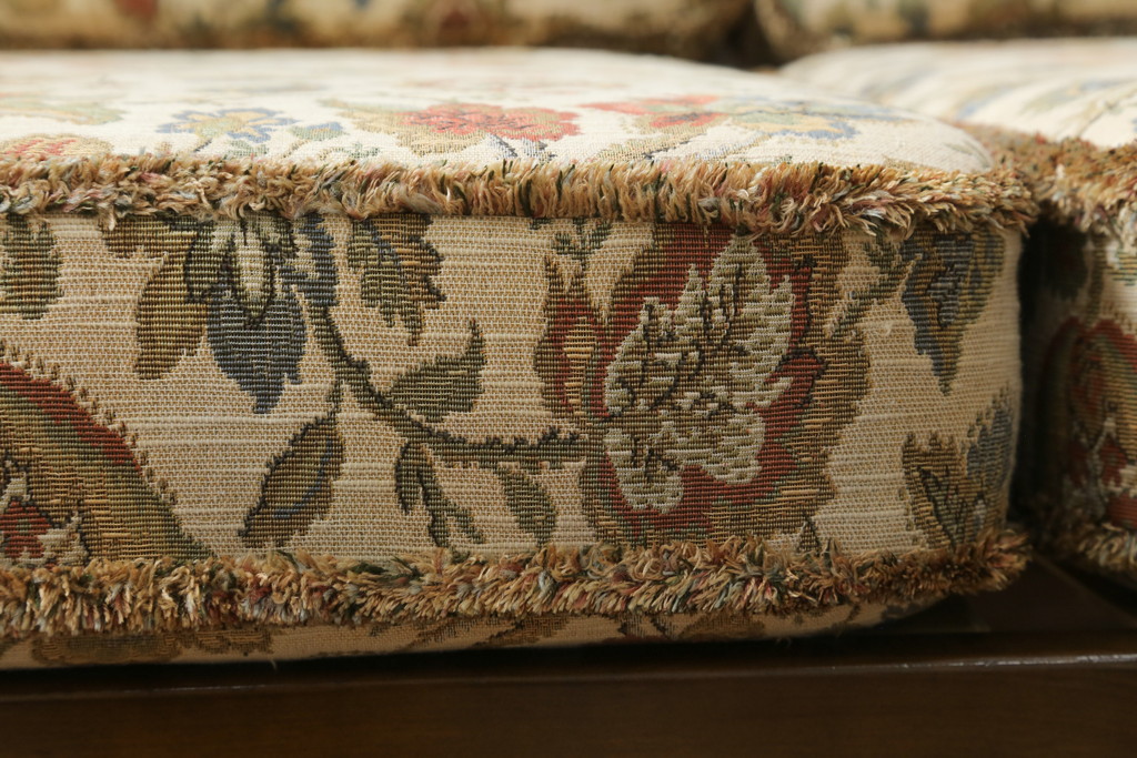 中古　美品!!　ERCOL(アーコール)　ボタニカル柄のファブリックが上品な2人掛けソファ(アームソファ、2Pソファ、二人掛け、英国、北欧)(R-075022)