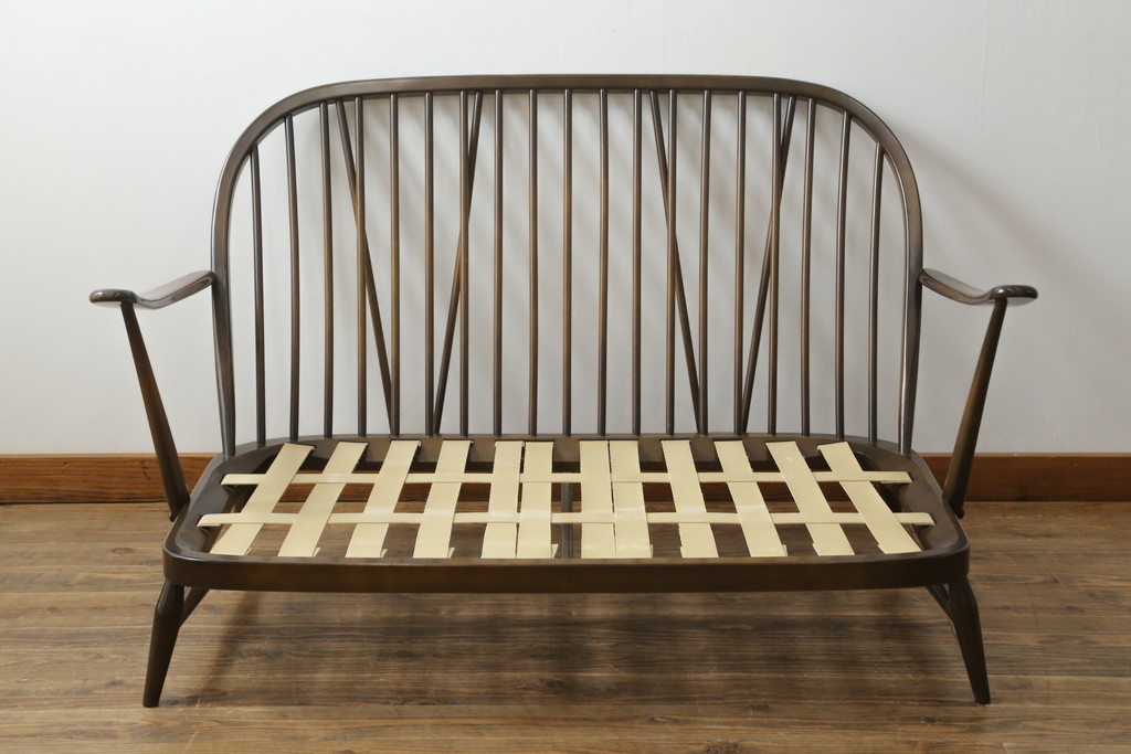 中古　美品!!　ERCOL(アーコール)　ボタニカル柄のファブリックが上品な2人掛けソファ(アームソファ、2Pソファ、二人掛け、英国、北欧)(R-075022)