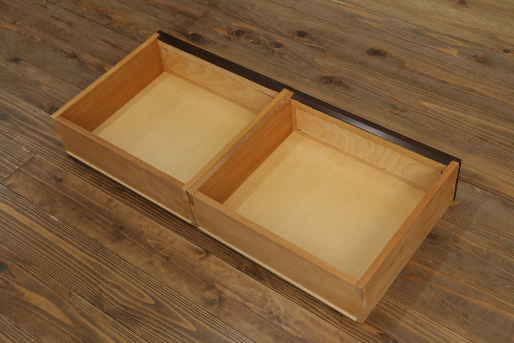 中古　美品!!　松本民芸家具　高山式　シンプルで洗練されたデザインが魅力的な食器棚(戸棚、収納棚、キャビネット)(定価約52万円)(R-073668)
