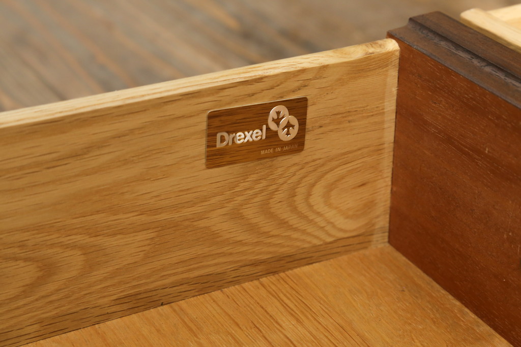 中古　DREXEL HERITAGE(ドレクセルヘリテイジ)　Triune(トライユン)　上品な佇まいが魅力のマホガニー材製サイドボード(サイドチェスト、引き出し、ドロワー)(定価約70万円)(R-066077)