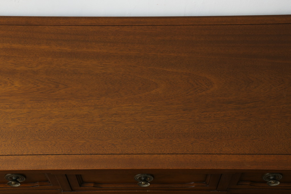 中古　DREXEL HERITAGE(ドレクセルヘリテイジ)　Triune(トライユン)　上品な佇まいが魅力のマホガニー材製サイドボード(サイドチェスト、引き出し、ドロワー)(定価約70万円)(R-066077)