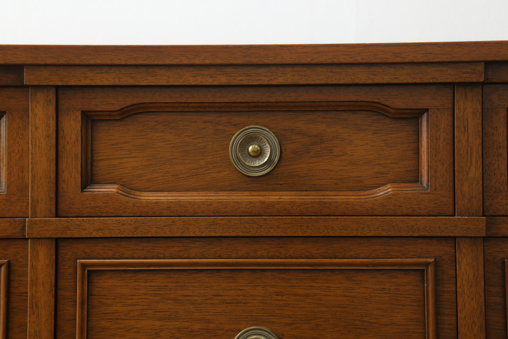 中古　DREXEL HERITAGE(ドレクセルヘリテイジ)　Triune(トライユン)　上品な佇まいが魅力のマホガニー材製サイドボード(サイドチェスト、引き出し、ドロワー)(定価約70万円)(R-066077)